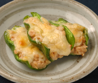 【2nd Recipe Contest】 Maguro (Tuna) Shuto stuffed in Green Pepper